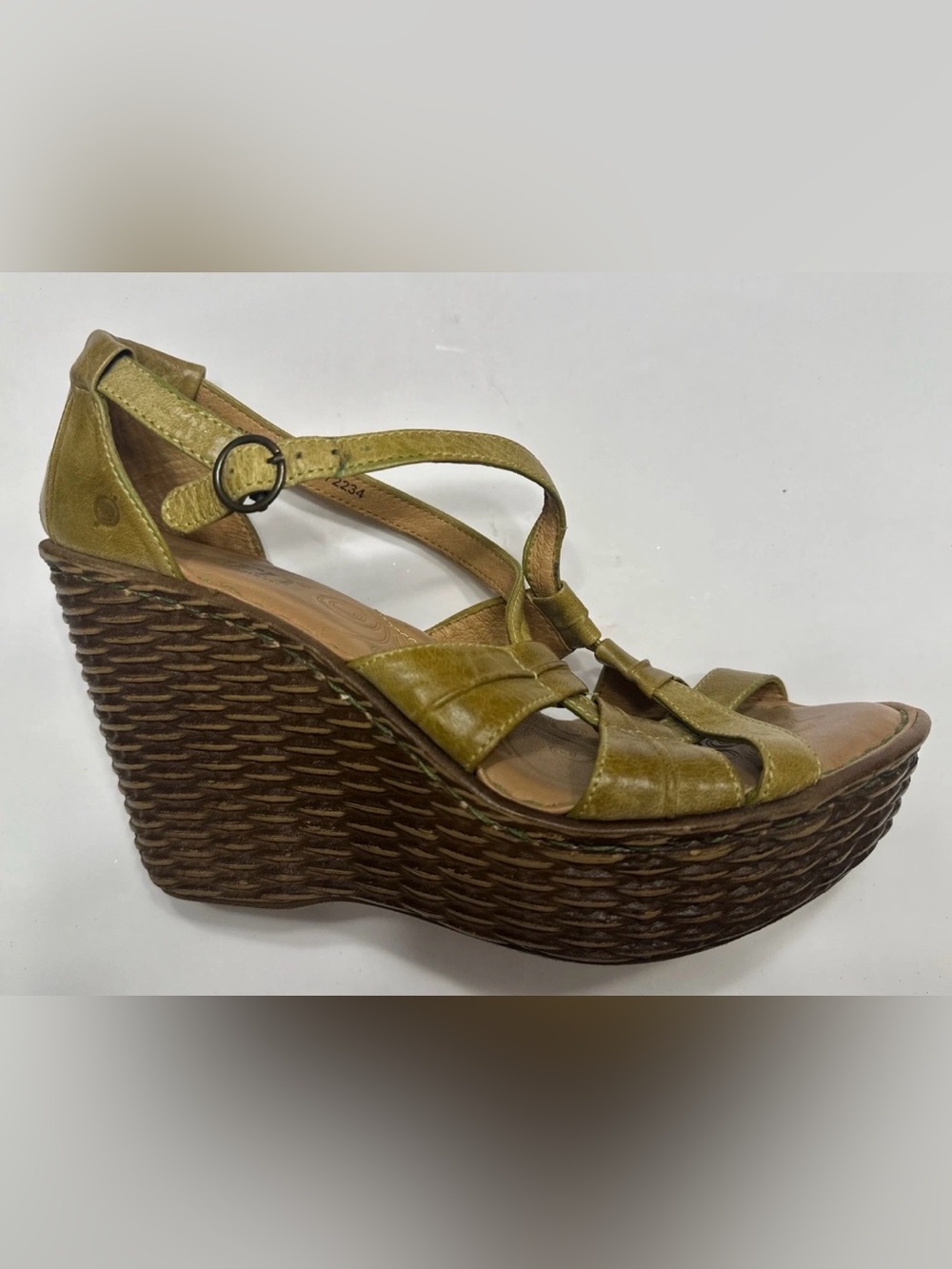 BORN Olive Green Leather Wedge Heels Platform Boho Summer Sandals Women's Size 8